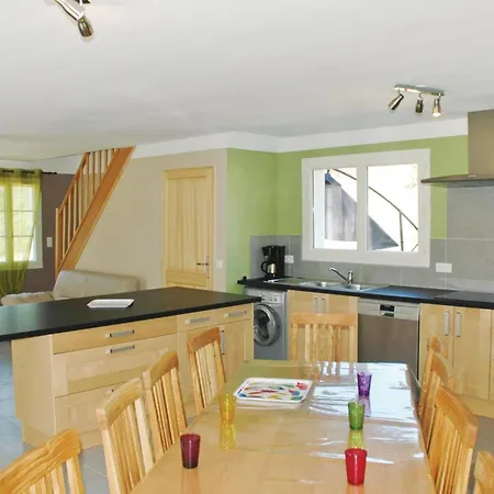 5 Bedroom Lovely In Thome Holiday home