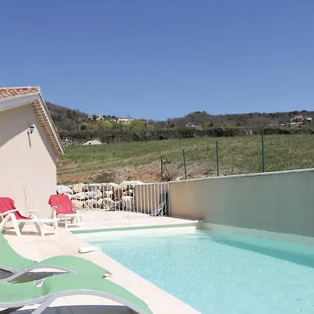 Holiday home 5 Bedroom Lovely In Thome