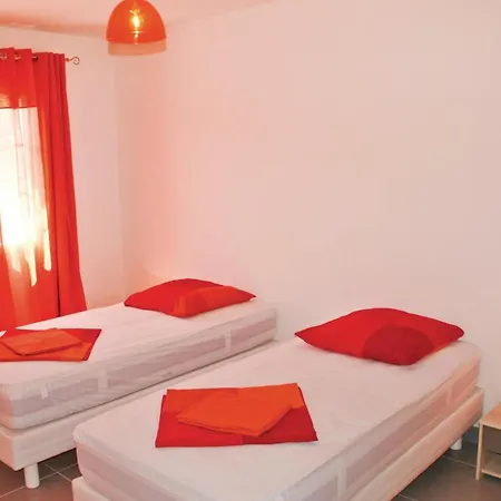 5 Bedroom Lovely In Thome Holiday home